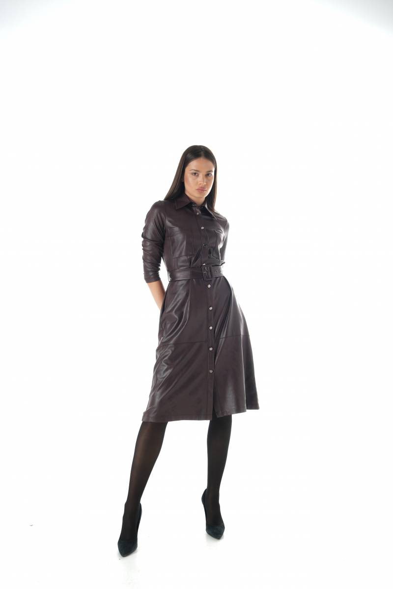 Robe mi longe en jerseys cuir couleur chocolat  Collection automne hiver 23/24 Eva Kayan