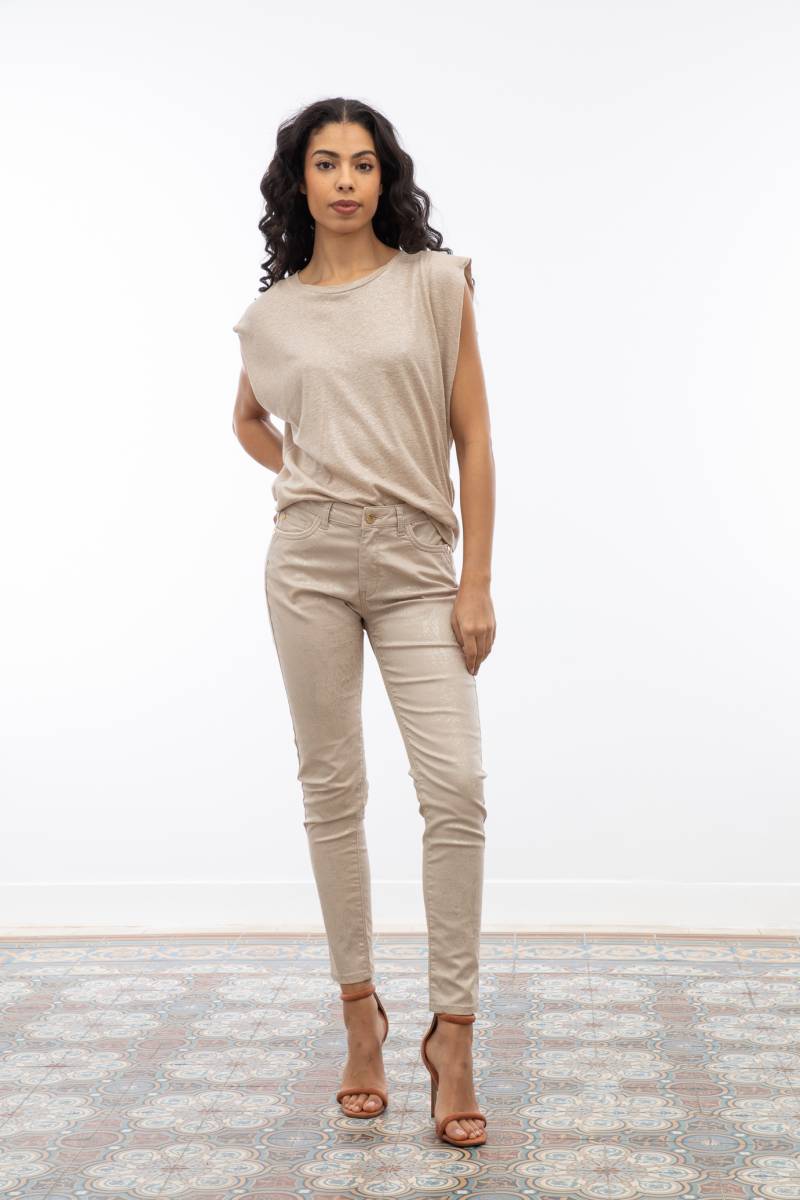 Nouvelle collection 2025 : maillot sans manches Dune et jean skinny avec imprimé brillant