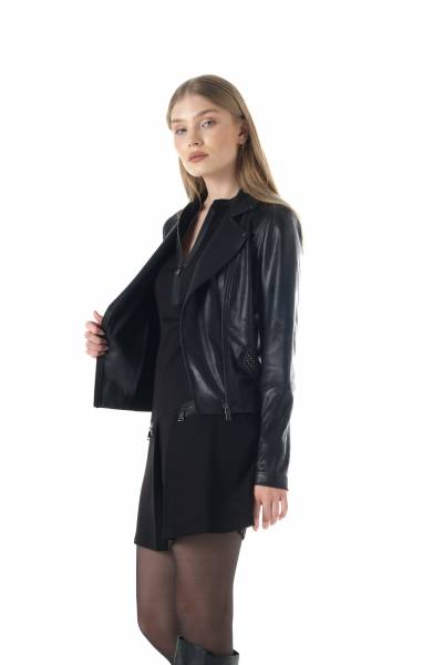 Blousons style Perfecto en jersey cuir incontournable de la saison A/H 23-24 