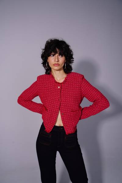 Veste en tweed framboise & pantalon noir couture – Collection Hiver 25/26