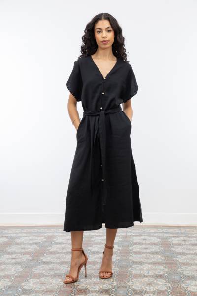Robe longue noire à boutons avec décolleté en V et ceinture printemps été 2025