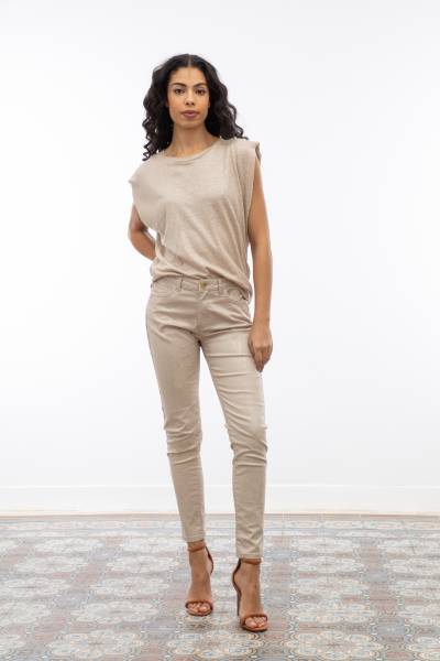 Nouvelle collection 2025 : maillot sans manches Dune et jean skinny avec imprimé brillant